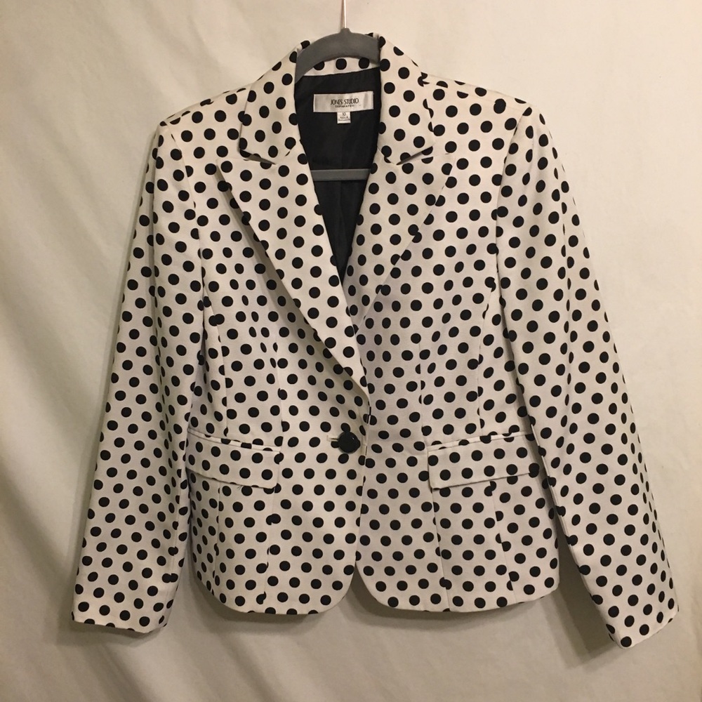 Blazer - Picture 4 of 8